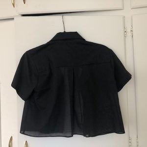 Angie Bauer black button down crop. Xs